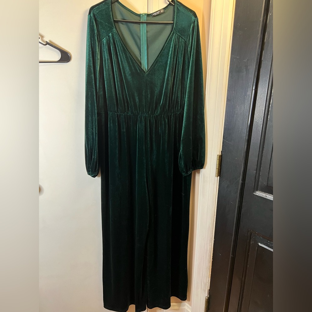 SHEIN Curve Velvet Jumpsuit